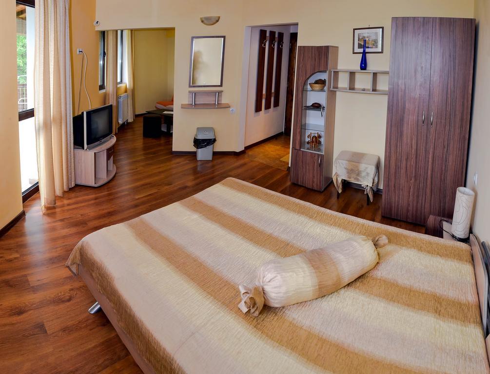 Park Hotel Djevana Gorna Oryakhovitsa Room photo
