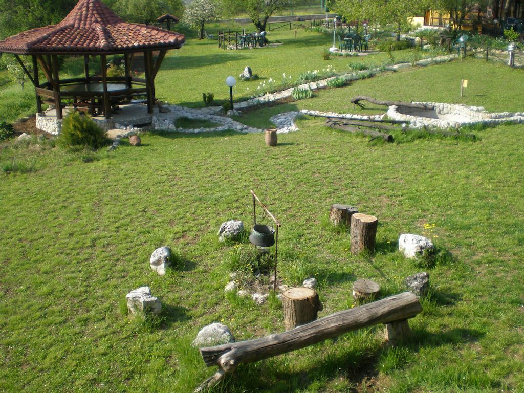 Park Hotel Djevana Gorna Oryakhovitsa Exterior photo